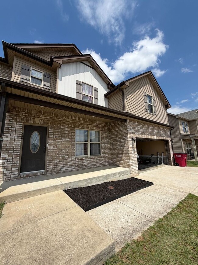 Building Photo - 4 Bedroom 3 Bath Home With Bonus Room For Rent!
