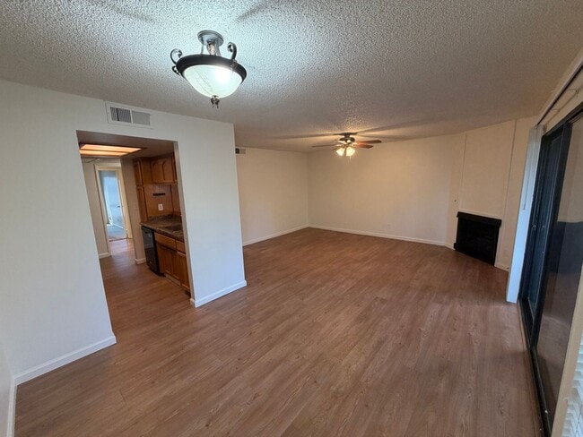Photo - 2 bedroom | 1 bathroom | Arden-Arcade Condo Available Now!