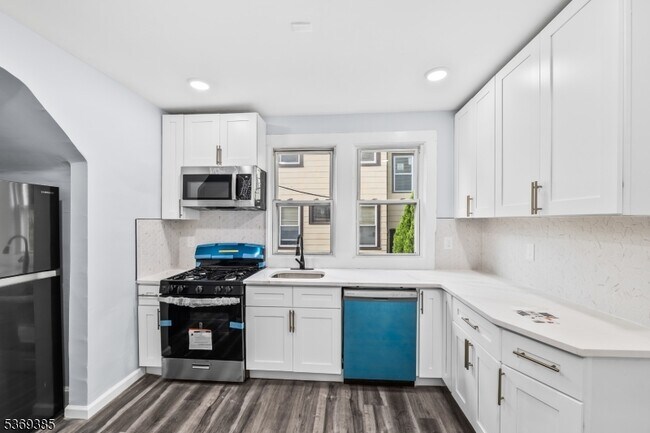 Photo - 27 Berkeley Pl Unit 1