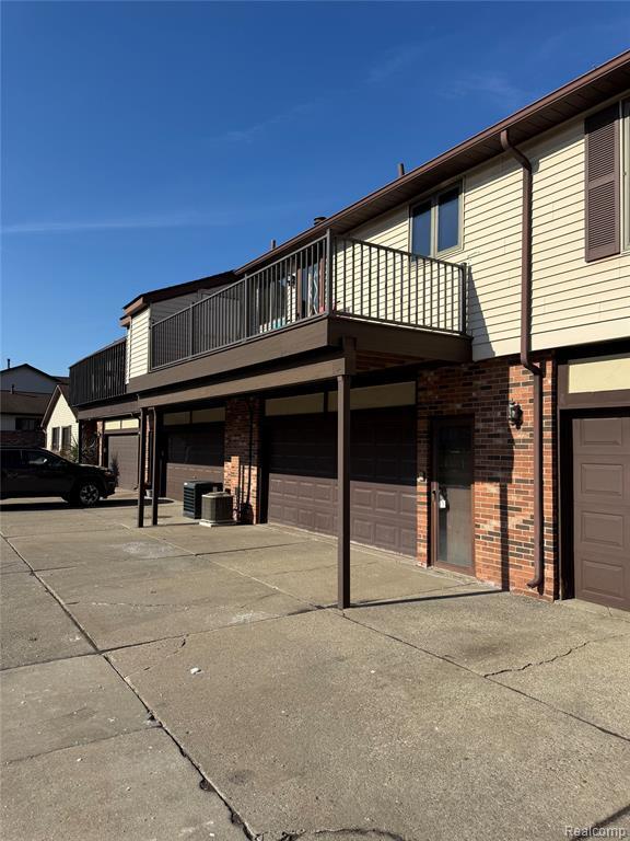 Photo - 2346 London Bridge Dr