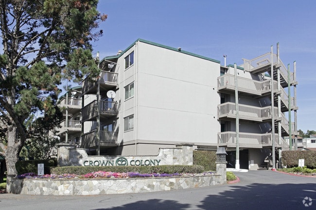 Primary Photo - Crown Colony