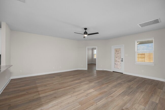 Photo - 3210 Banyan Dr