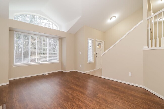 Photo - 8611 8th St SE