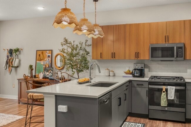 Photo - 450 SW 7th St Unit 104