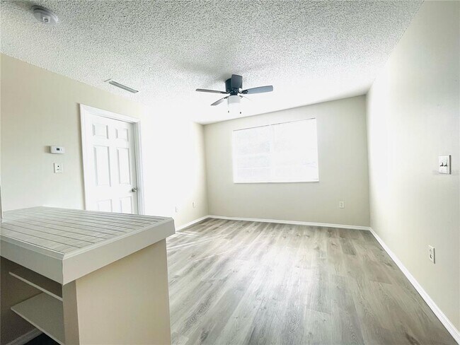 Photo - 9013 Westchester Cir Unit 27