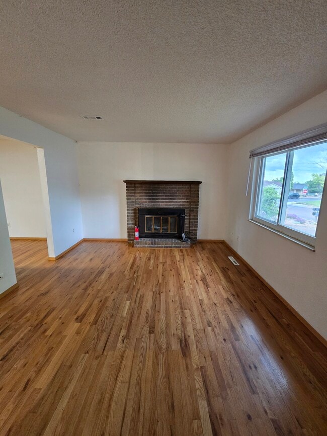 Photo - 403 Greenway Dr