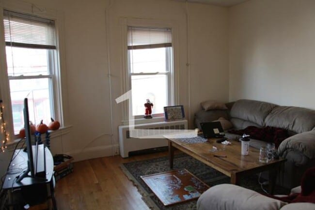 Photo - Well priced 3 bed in Mission Hill