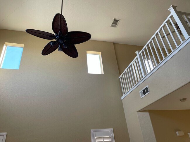 Photo - 205 Priority Point St