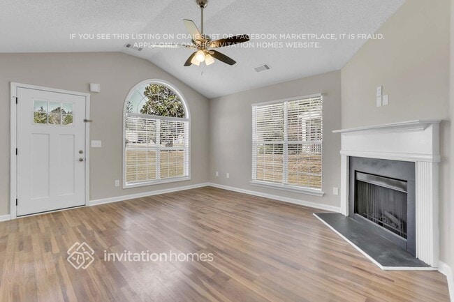 Photo - 115 Galway Ln