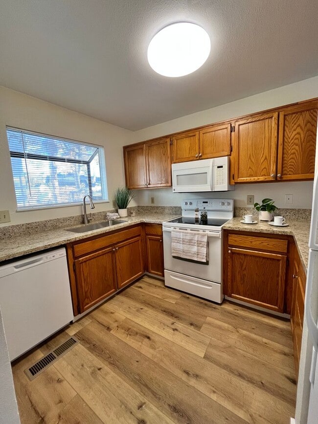 Photo - 2 Bedrooms 1.5 Bathrooms in Northwest Reno