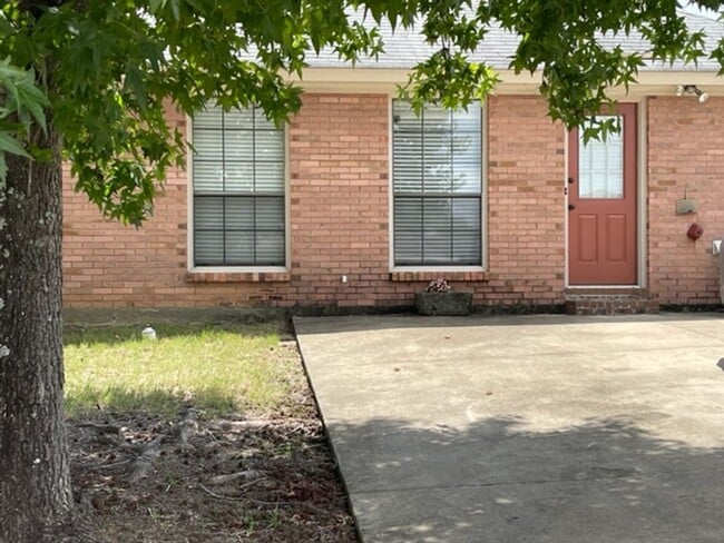Photo - 1604 Queen Elizabeth Ct Unit 1604 Queen Elizabeth Court