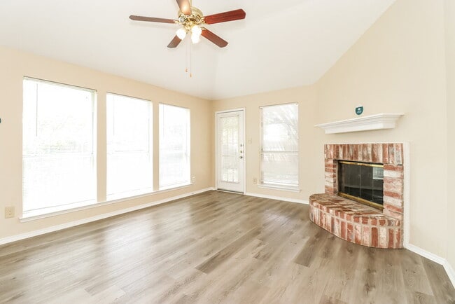 Photo - 4001 Periwinkle Dr