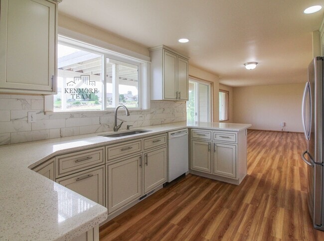 2873 Troon Ct