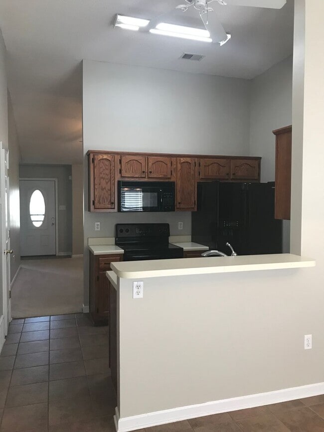 Photo - Olive Branch - 3 Bedroom, 2 Full bath Split Plan with Patio and Wood Privacy Fenced in Yard - Ove...