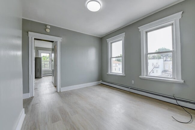 Photo - 200 Nunda Ave Unit 3R