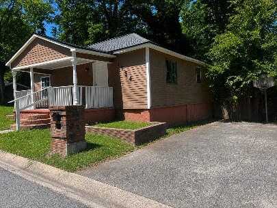 1154 Davis Cir