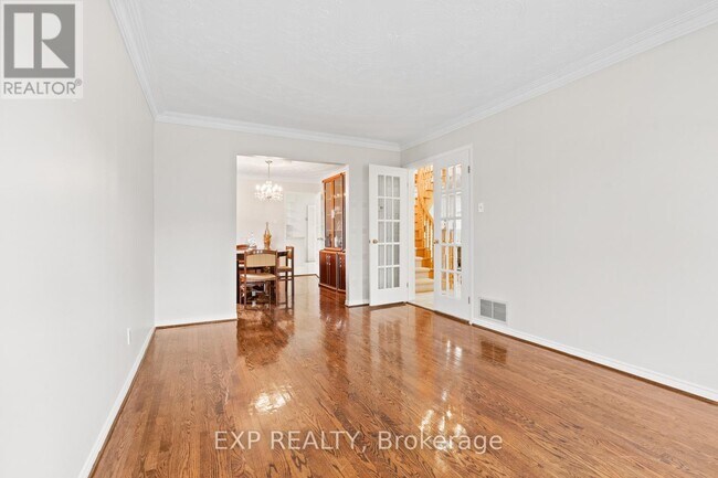 Photo - 61 Dundee Crescent