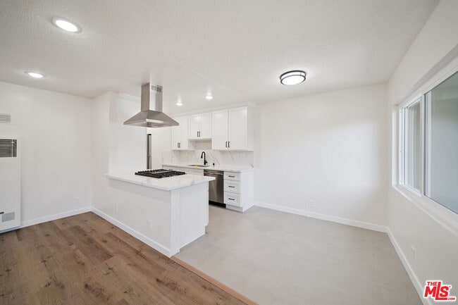 Photo - 7209 Willoughby Ave Unit 9