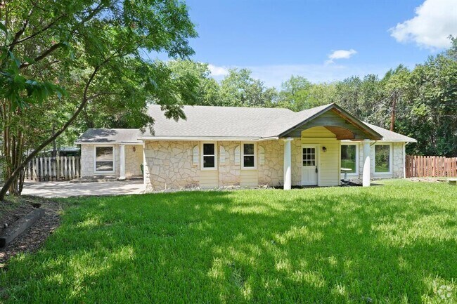 Building Photo - 2218 Bahama Rd Rental