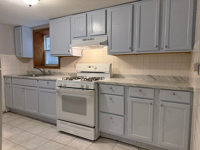 Building Photo - 4527 N Christiana Ave Unit BSMT