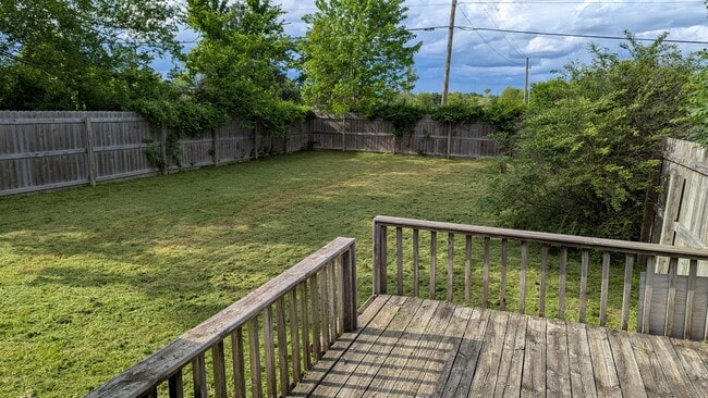Photo - 809 E Eastview Dr