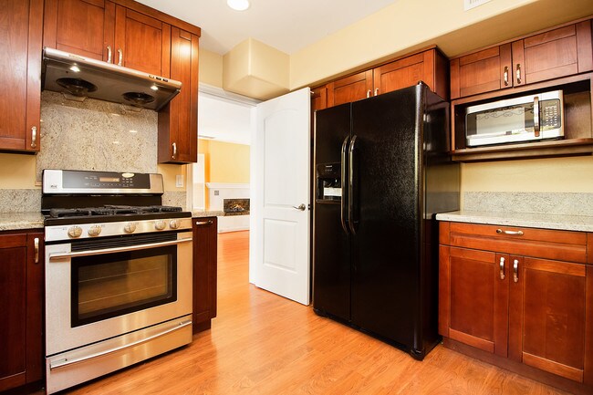 Photo - 8 Hopkins St