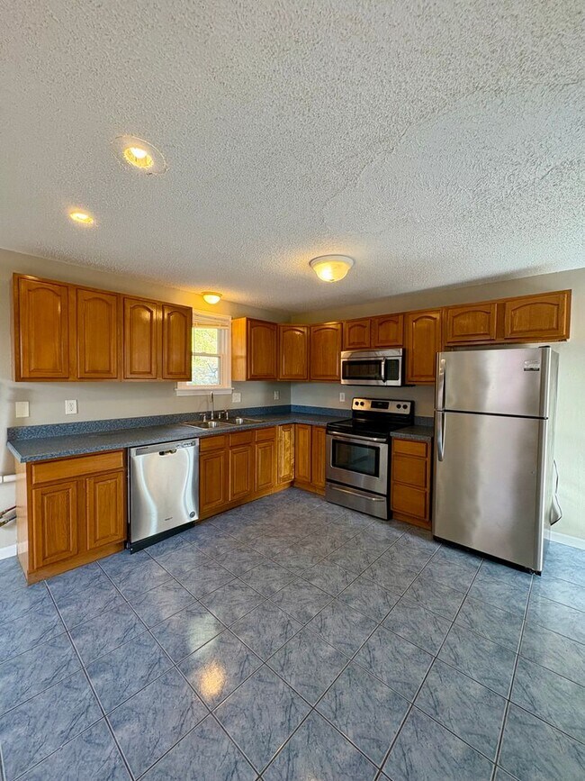 Photo - 62 School St Unit B