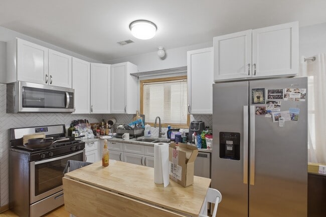 Photo - 2033 W Huron St Unit # 02