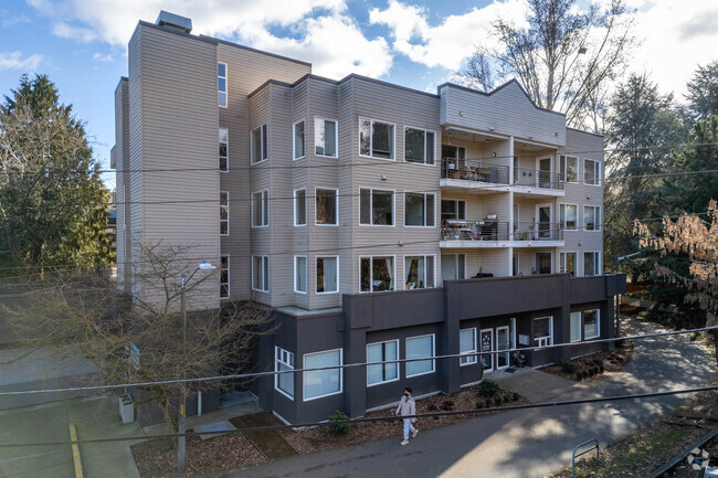 Exterior - Blakely Place Condominiums