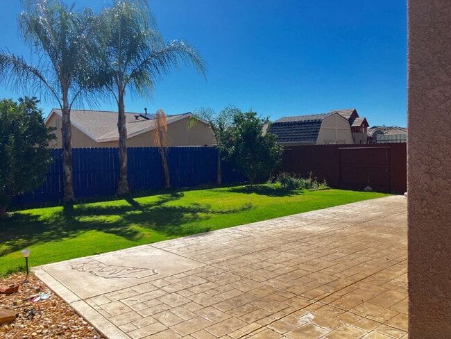 Photo - 1/2 off the first month's rent.  Move in R...