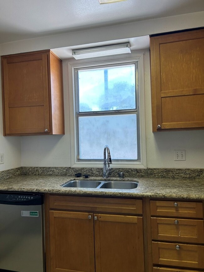 Photo - Bayou St. John Cottage - 3 Bedrooms/2 Baths Single Family Home!