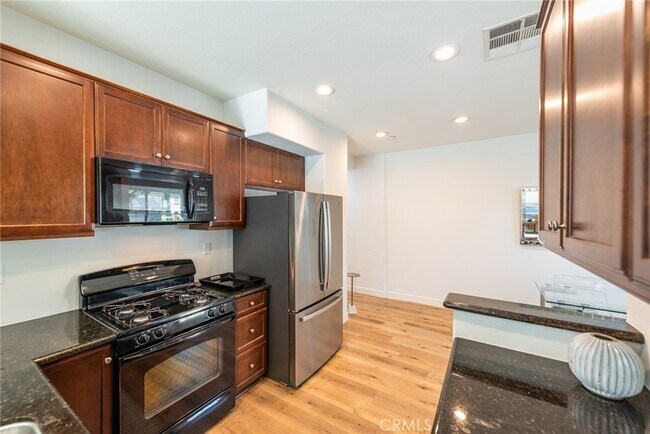 Photo - 35794 Springvale Ln