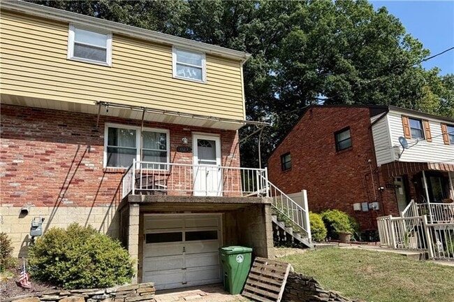 Building Photo - 823 Killarney Dr Rental