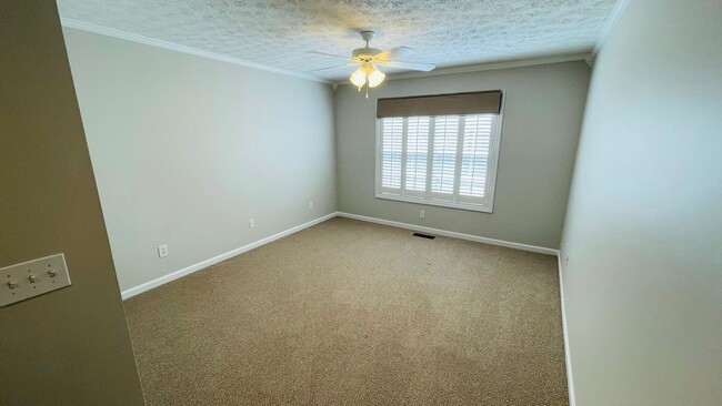 Photo - 2428 E University Dr Unidad #1601