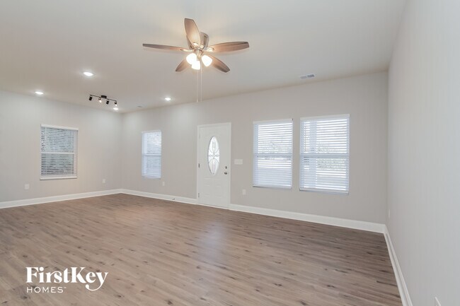 Photo - 5109 Tuckaseegee Rd