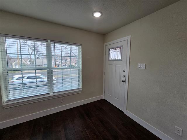 Photo - 211 N Hampton Rd
