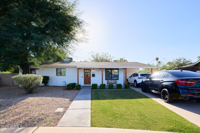 Photo - 4226 N 84th Pl