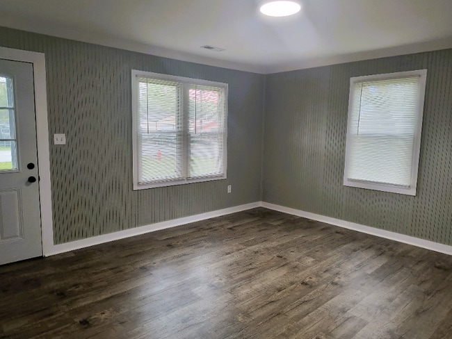 Photo - 916 Finley Beech Rd