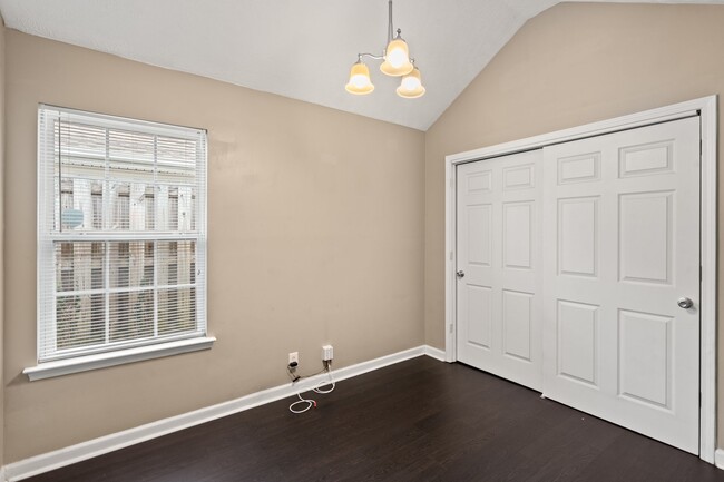 Photo - 1578 Chariot Dr