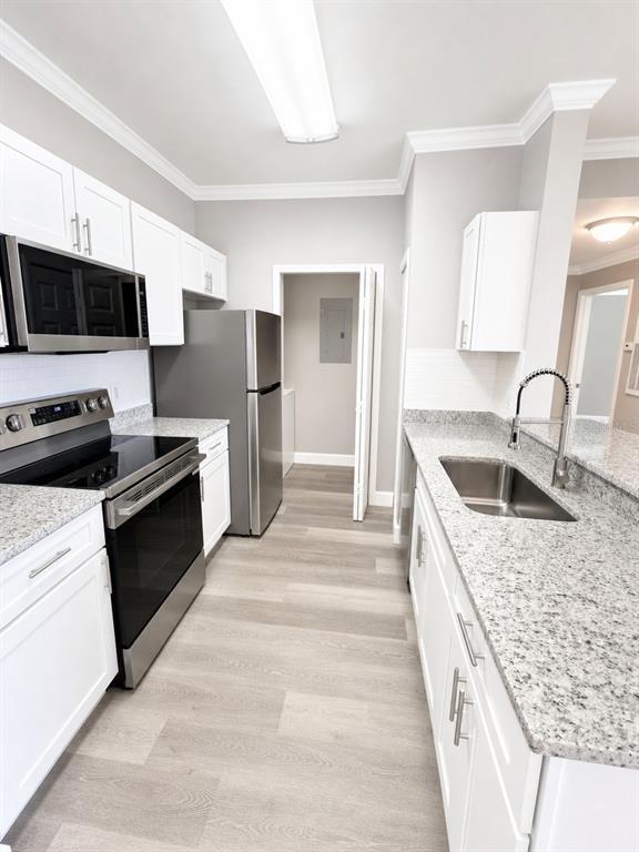 Photo - 5447 Vineland Rd Unit 1313