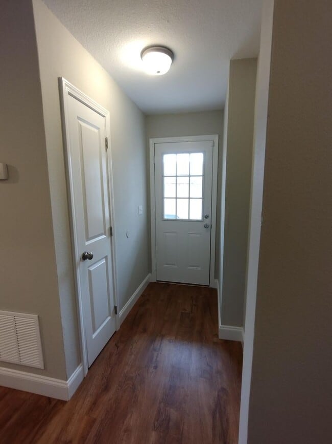 5904 Graston Ave Unit 5904 Graston Ave A