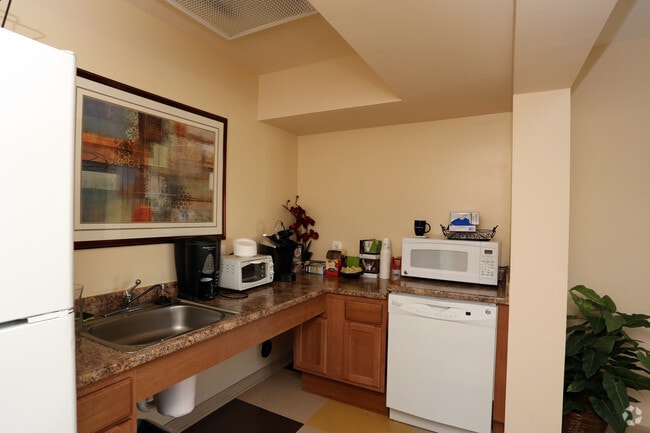 Clubroom - Chapel Green Apartments