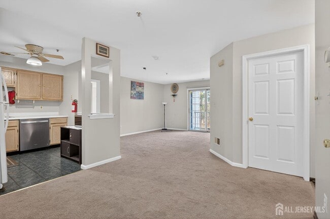 Building Photo - 726 Waterford Dr