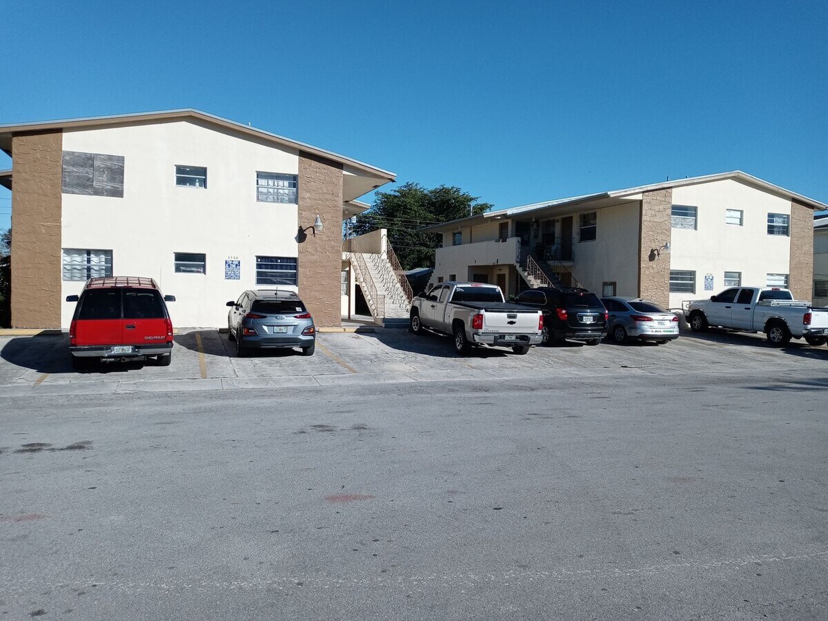 Photo - 3720 SW 59 Ave