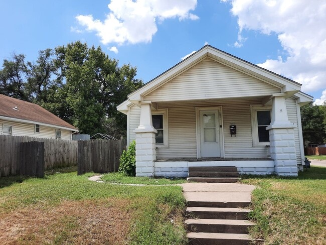 Building Photo - $1195 - 1 bedroom/ 2 bathroom plus 2 bonus... Rental
