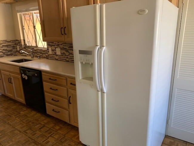 Photo - Spacious house with hardwood, handicap ramps, pet friendly, large garden with fruit trees