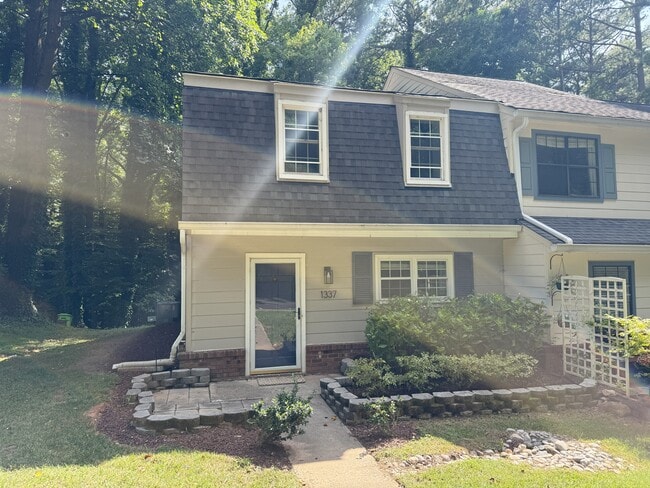Building Photo - 1337 Springlawn Ct Rental