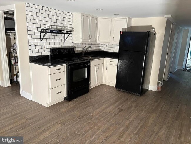Building Photo - 2014 1st St NW Rental