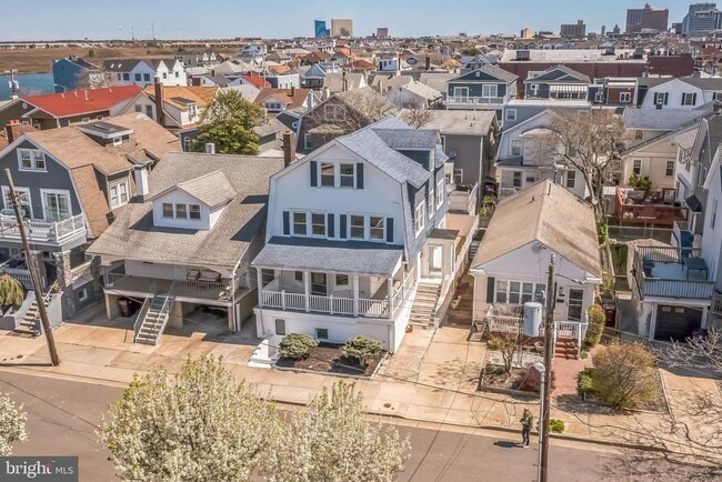 3 N Surrey Ave