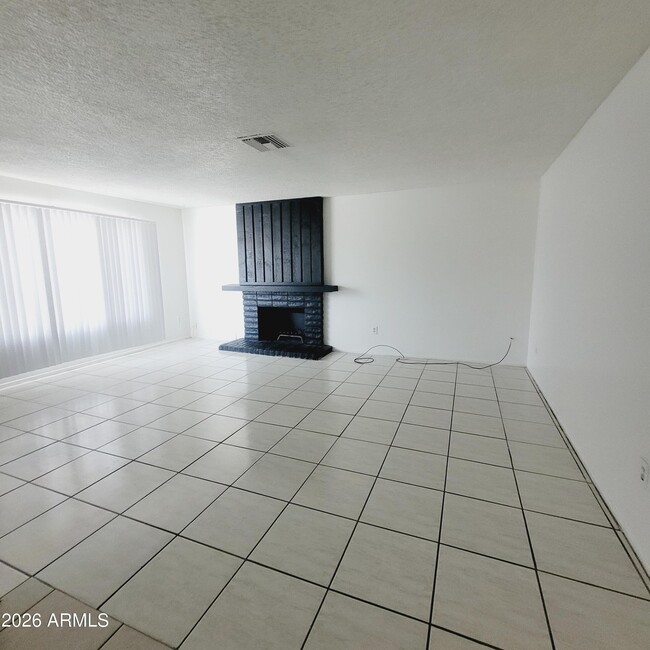 4424 N 53rd Ln Unit 1